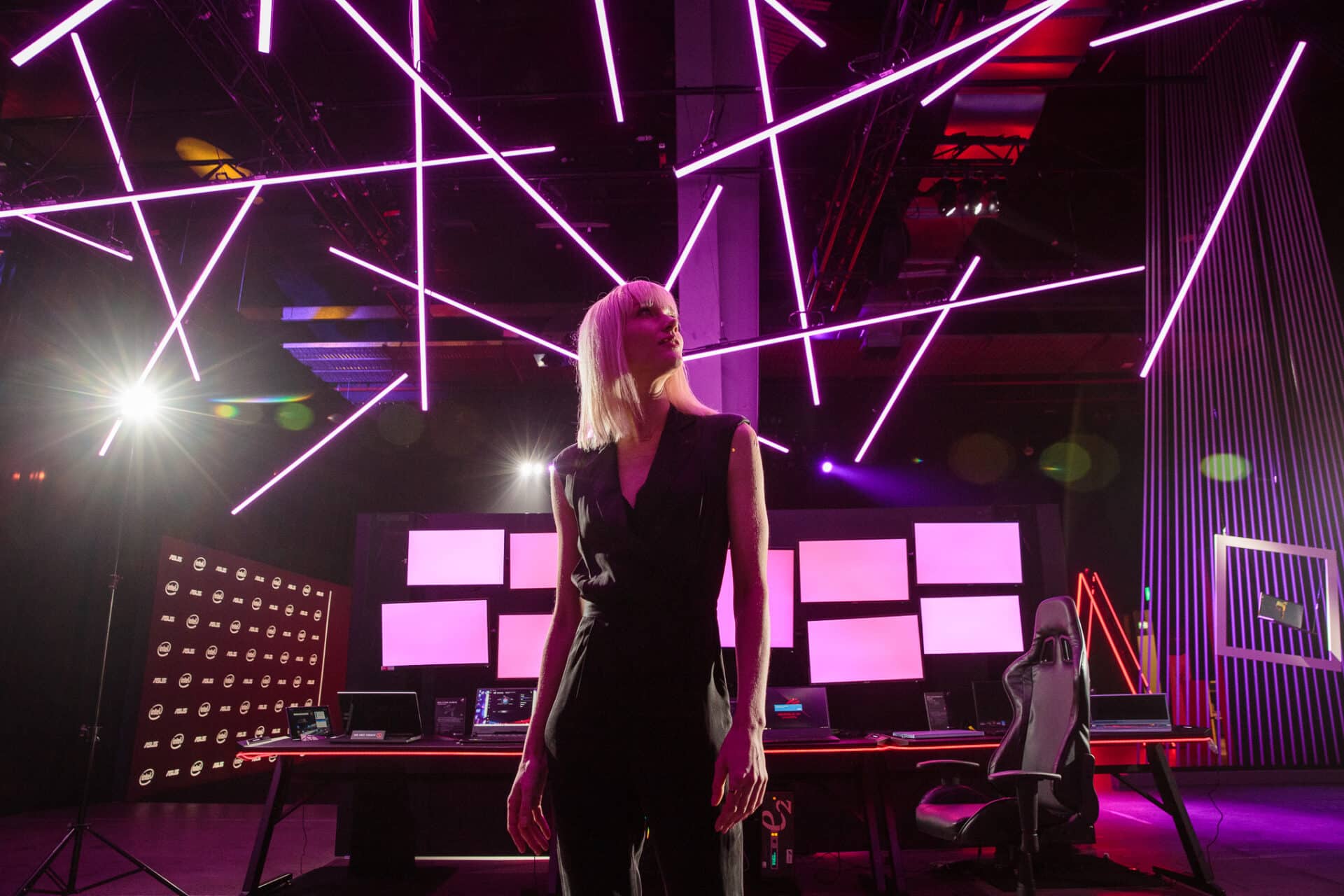 Projection and lighting design showcasing ASUS Zenbook Pro features